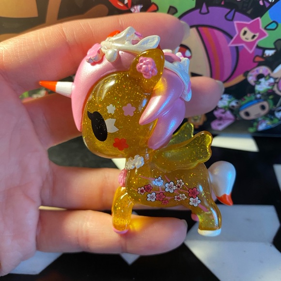 tokidoki Cherry Blossom Unicorno Metallico Series 1 ICHIYO - Picture 3 of 6